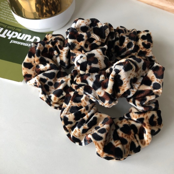 Set of 3 Velvet Leopard Scrunchies! - Picture 2 of 6